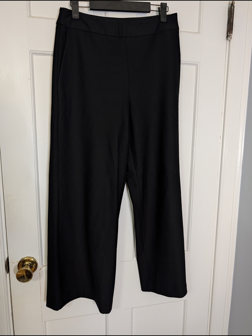 Wide-Leg Pull-On Pants in Black